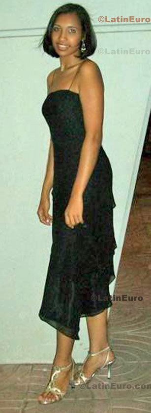 Date this delightful Dominican Republic girl Wendy from Santiago DO8207