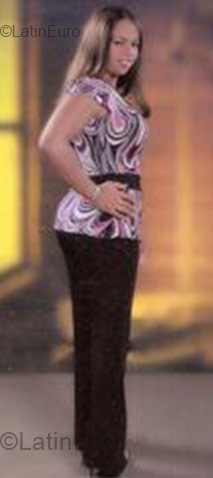 Date this voluptuous Dominican Republic girl Sobeyda from Santiago DO1254