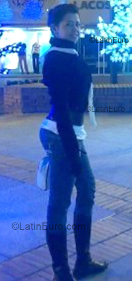 Date this voluptuous Colombia girl Aydee from Bogota CO1201
