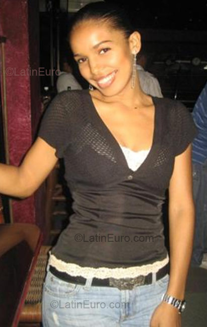 Date this young Dominican Republic girl Glady from San Cristobal DO1300