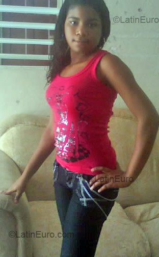 Date this lovely Dominican Republic girl Juleinny from Santo Domingo DO1343