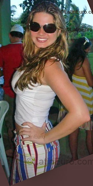 Date this beautiful Brazil girl Juliana from Serra BR1546