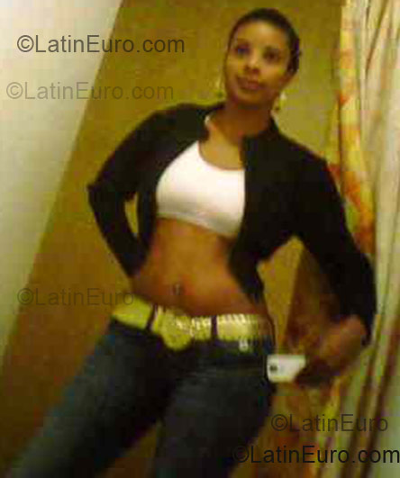 Date this young Brazil girl Laura Virginia from Belo Horizonte BR1560