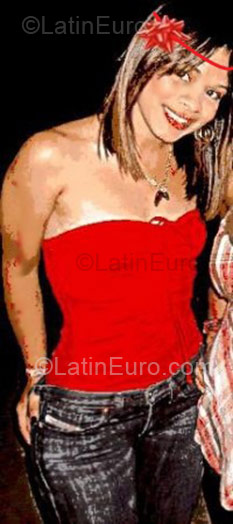 Date this sultry Colombia girl Loraine from Barranquilla CO1322