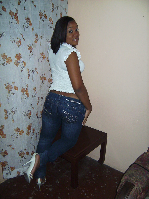 Date this tall Dominican Republic girl Imf595 from Santo Domingo DO1502