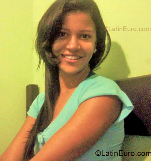 Date this passionate Brazil girl JulianaCruz from Arraiail Do Cabo BR1628