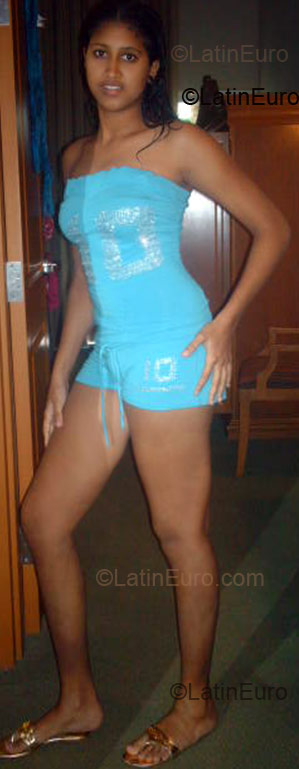 Date this athletic Dominican Republic girl Yanirita from Santo Domingo DO1582