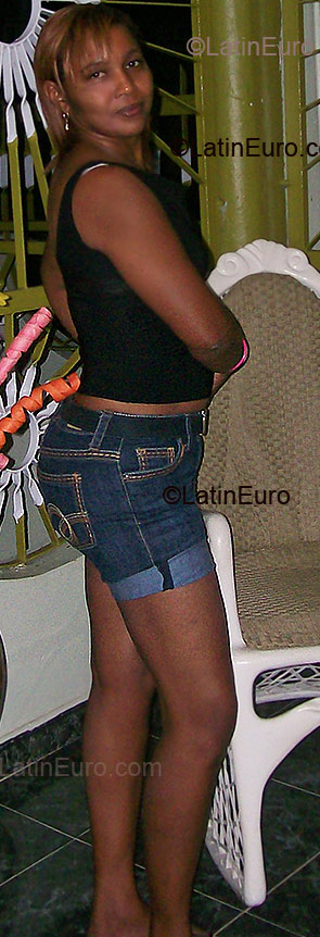 Date this good-looking Dominican Republic girl Ana Julia from San Cristobal - Villa Altagracia DO1634
