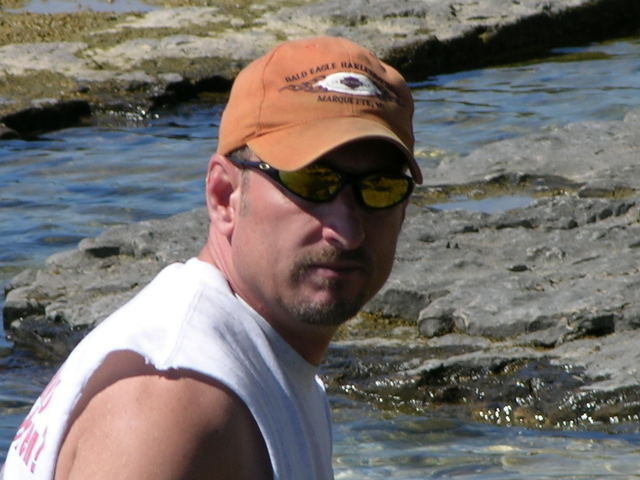 Date this hard body United States man GregMC from St Charles US3856