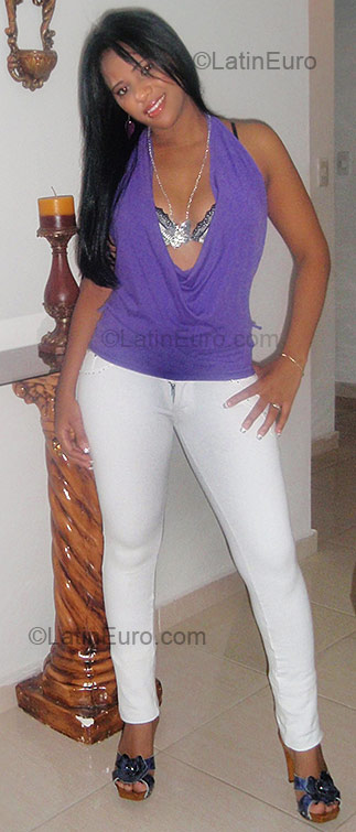 Date this tall Dominican Republic girl Carmen from Santiago DO1648