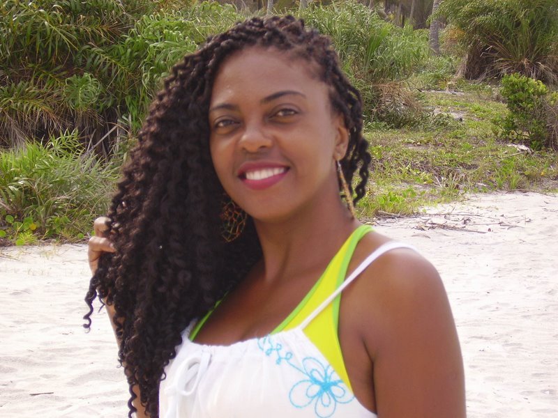 Date this attractive Brazil girl Iaia from Ilheus BR1779