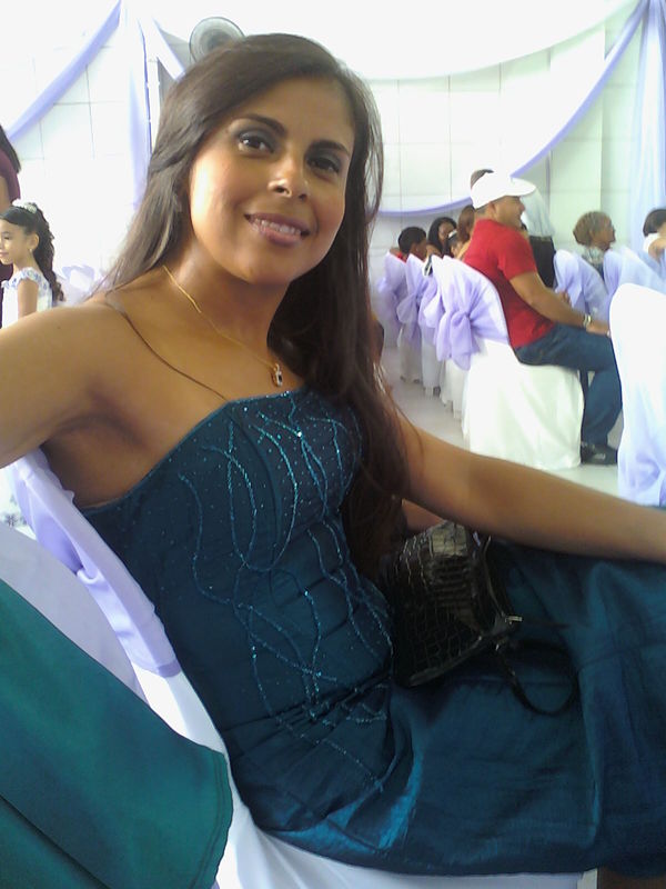Date this happy Brazil girl Valquiria from Recife BR1827
