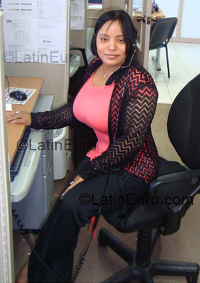 Date this funny Dominican Republic girl Monica from Santo Domigo DO1938