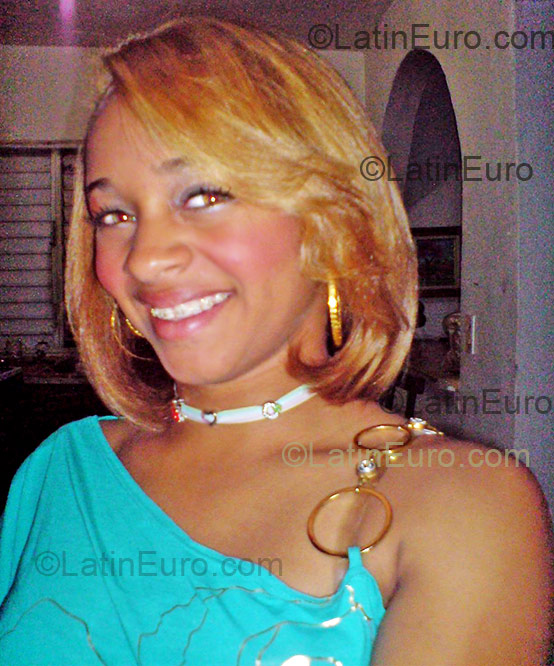 Date this lovely Dominican Republic girl Elizabeth from Puerto Plata DO2020