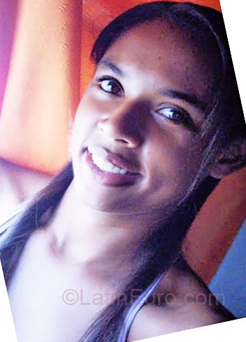 Date this beautiful Brazil girl Aparecida Cristina from Caraubas BR1867