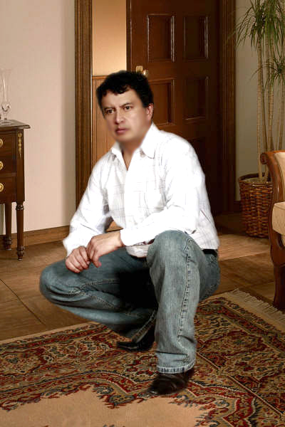 Date this exotic Ecuador man HUGO from Ambato EC8