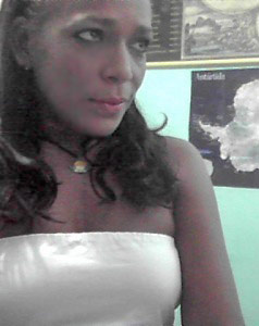 Date this nice looking Brazil girl Denise from Salvador BR1879