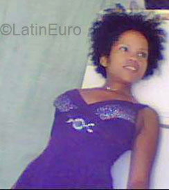 Date this athletic Dominican Republic girl Ana from Santo Domingo DO2098