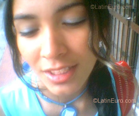 Date this good-looking Colombia girl Nelly Maria from Santa Marta CO1795
