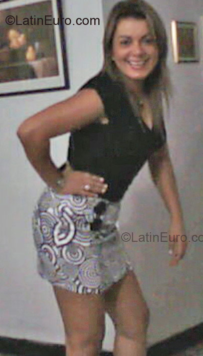 Date this nice looking Colombia girl Liliana from Dosquebradas CO1808