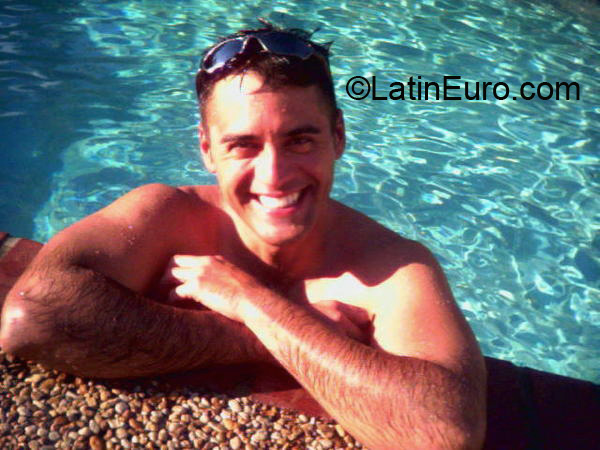 Date this nice looking United States man Knight4U from Miami US4577