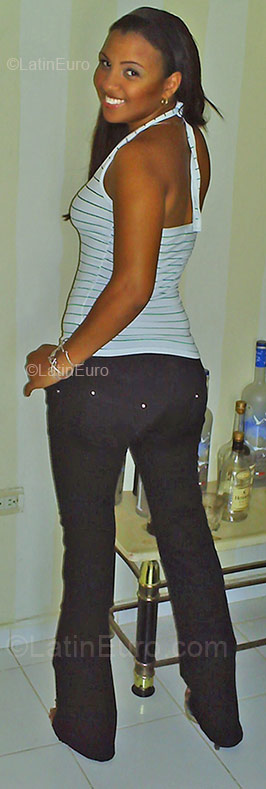Date this passionate Dominican Republic girl Jenny from Santiago DO2260