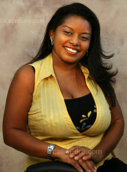 Date this voluptuous Colombia girl Dalgis from Cartagena CO1929
