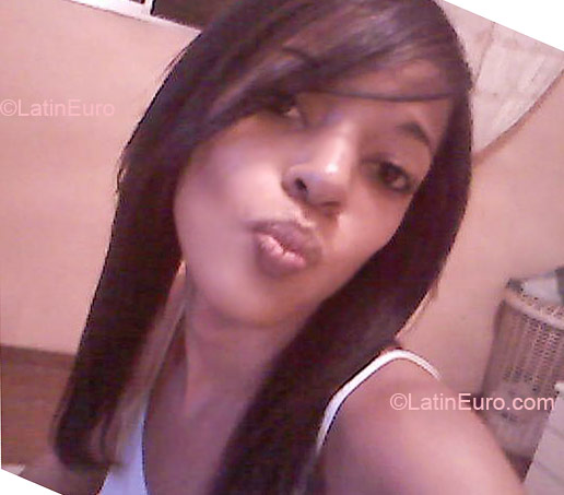 Date this funny Brazil girl Priscila from Maua BR2032