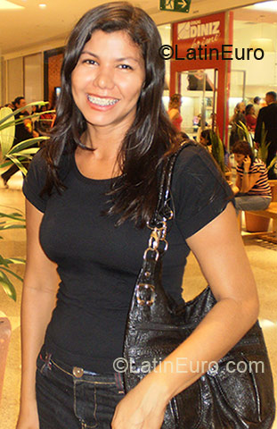 Date this tall Brazil girl Sandra from Belem BR2037