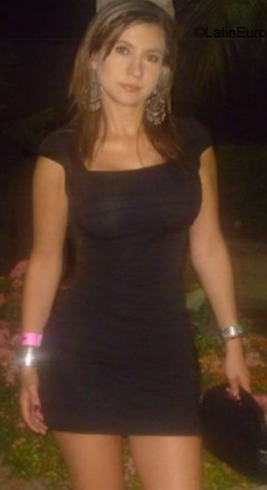 Date this lovely Colombia girl Maria from Bogota CO1987