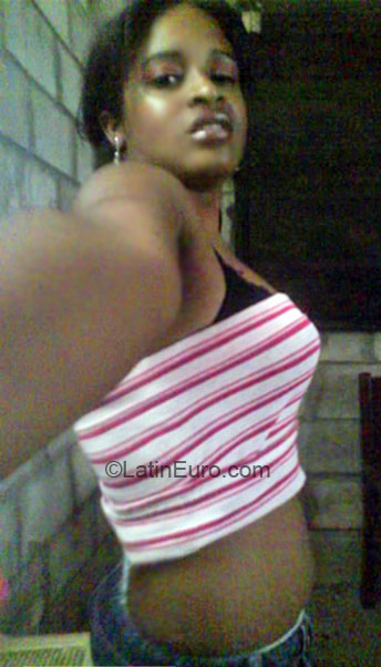 Date this young Dominican Republic girl Franchesca from San Juan De La Maguana DO2400