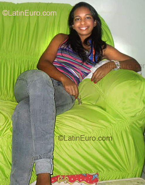 Date this beautiful Brazil girl Bruna from Rubiataba BR2088