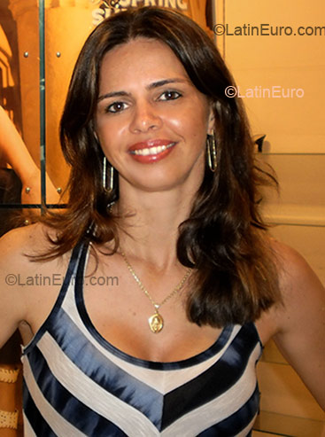 Date this georgeous Brazil girl Tatiana from Campo Grande BR2094