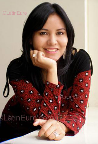 Date this hot Peru girl Tania from Lima PE522