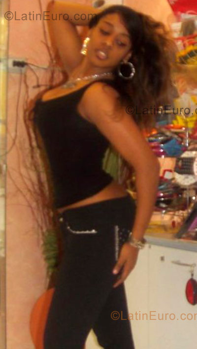 Date this tall Italy girl Gisselle from Frosinone IT76
