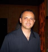 Date this tall United States man Eduardo from Los Angeles US5000