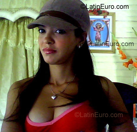Date this hard body Dominican Republic girl Alexandra from Moca RP75