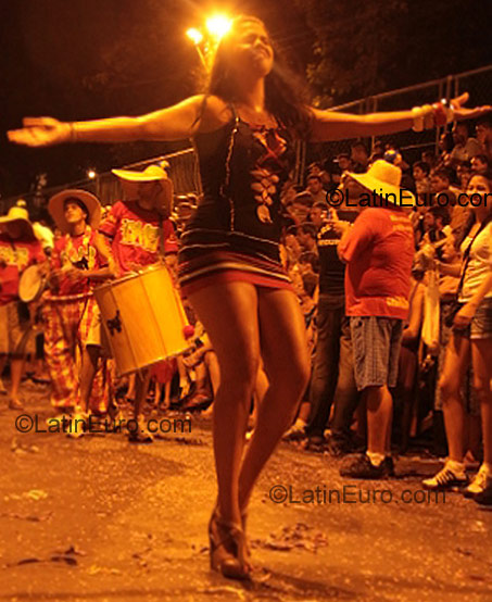 Date this funny Brazil girl Janayna from Taquaritinga BR2174