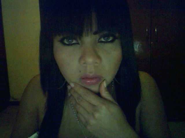 Date this young Colombia girl Sophy from Bogota CO2447