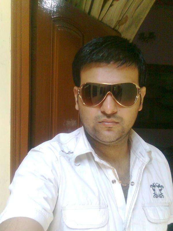 Date this foxy India man Armaan from New Delhi IN91