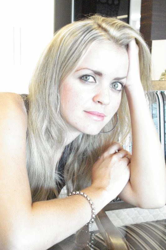 Date this gorgeous Brazil girl Laila from Sao Pedro Da Aldeia BR2195