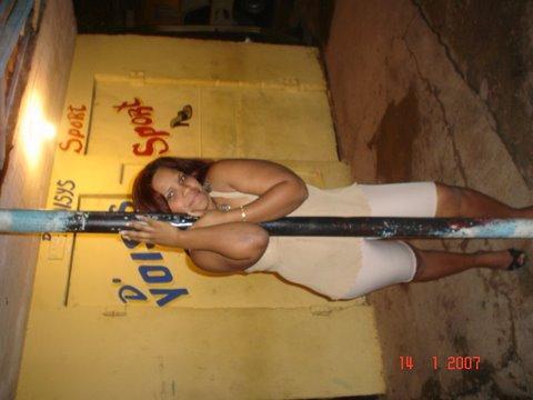 Date this athletic Dominican Republic girl Flor from Suecia DO3043