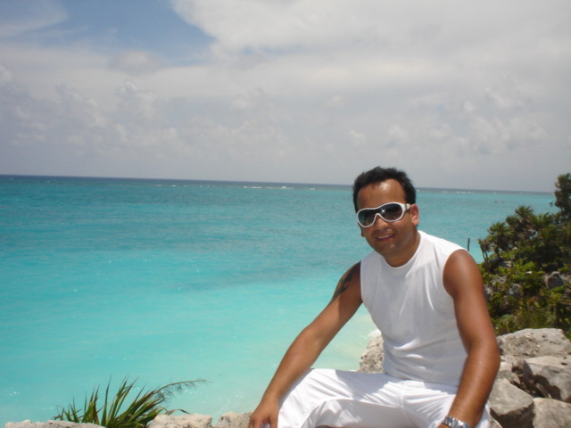 Date this stunning Colombia man JORJAS from Bogota CO2719