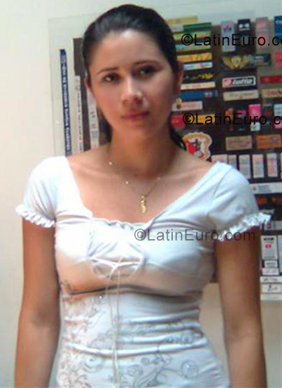 Date this voluptuous Colombia girl Tatiana from Medellin CO2737