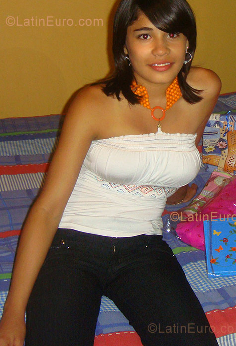 Date this voluptuous Colombia girl Maira Alejandra from Dagua CO2757