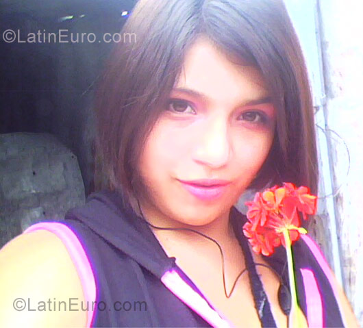 Date this pretty Colombia girl Ana Maria from Ibague CO2762