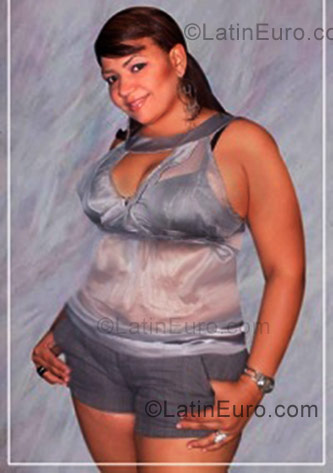 Date this happy Dominican Republic girl Ingrid from Santiago DO3118