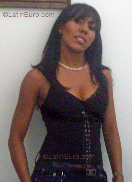 Date this cute Dominican Republic girl Caro from Santiago DO3179