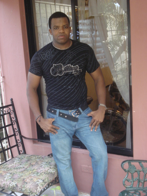 Date this stunning Dominican Republic man Carlos9999 from San Cristobal DO3215