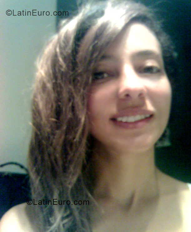 Date this cute Colombia girl Lina from Medellin CO2865